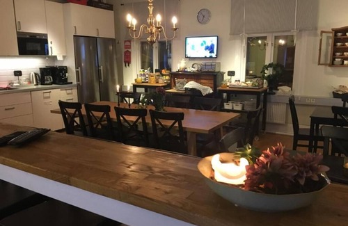Norra Skara Bed & Breakfast | Comfort and Convenience at Järnvägshotellet B & B