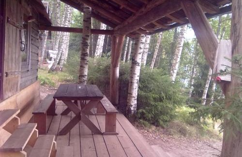 Ahijarve House | Pet-Friendly Järvenukka Puhkemaja with Hot Tub Haven