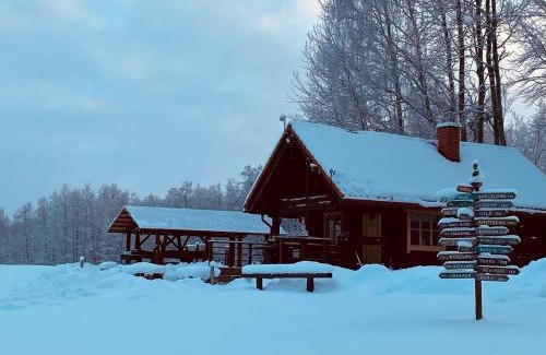 Voru County House | Experience Järveoru: 4-Star Oceanfront Retreat with Beach Access