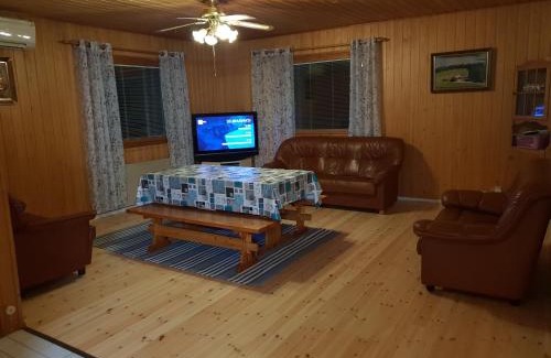 Soini Ski Chalet | Discover Järvitalo: Pet-Friendly Hotel with Oceanfront Views