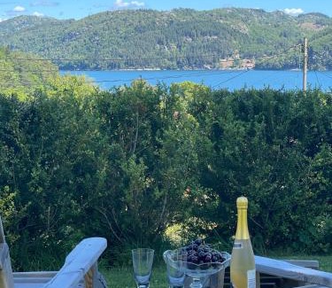 Lyngdal Apartment | Family-Friendly Retreat at Jåsund SunView with High Ratings