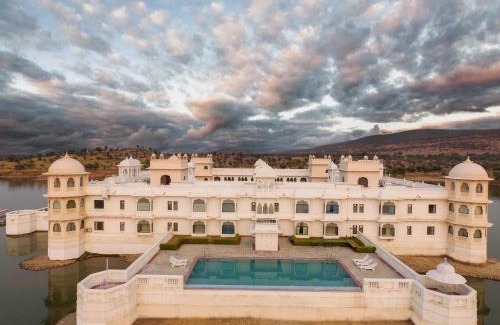 Parsoli Resort | Discover jüSTa Lake Nahargarh Palace with Pool & Ocean Views