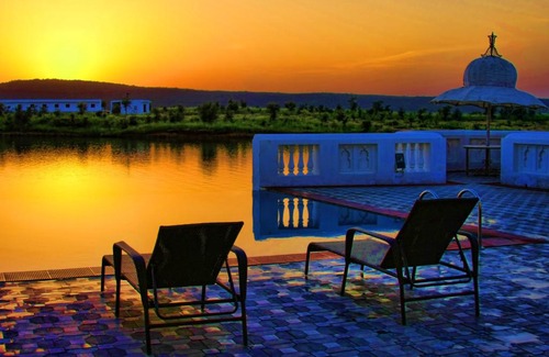 Parsoli Resort | Discover jüSTa Lake Nahargarh Palace with Pool & Ocean Views