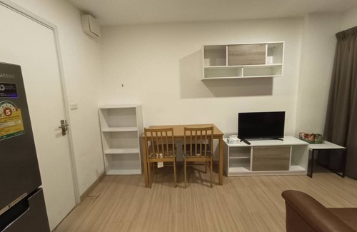 Samae Dam Condo | Discover Comfort at J Condo Rama 2 with Breakfast Included