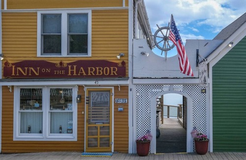 Stonington Apartment | Experience History at J & E Riggins with Oceanfront Views