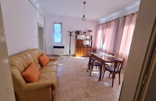 Ocna Mures House | J & J Residence: A Family-Friendly Home Away from Home