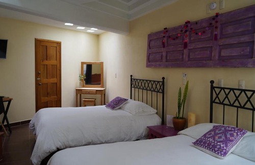 De Mexicanos Apartment | Top-Rated J&K Suite with Breakfast and Family-Friendly Perks
