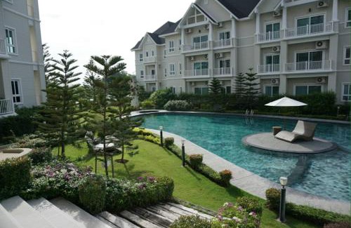Nong Nam Daeng Apartment | Cozy Stay at J-Koayai with Pool & Restaurant Access