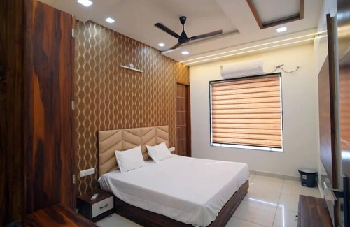 Shikohabad Hotel | J L Hotel