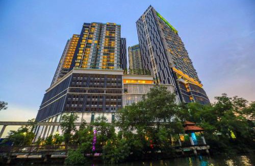Bunga Paya Pantai Apartment | Experience Comfort at J Lodge Residences by Malacca River