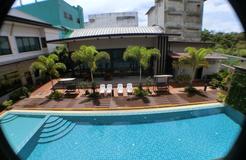 Bang Phra Hotel | Discover J.P. Grand Hotel - 4-Star Oceanfront Retreat