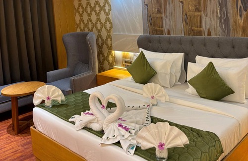Pilibhit Hotel | J P HOTEL AND WEDDING SQUARE