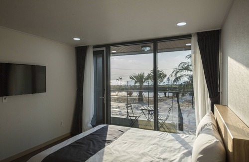 Andeok Hotel | Eco-Friendly Comfort at J Raum: Rated 9/10 by Guests