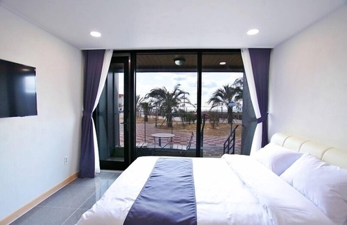 Andeok Hotel | Eco-Friendly Comfort at J Raum: Rated 9/10 by Guests
