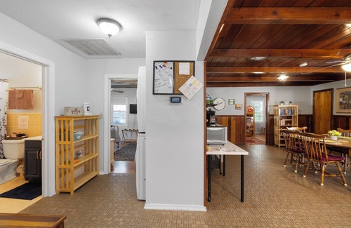 Lake Whitney House | Experience J's Place on Lake Whitney with Ocean Views