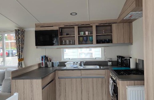 Sandown Resort | Pet-Friendly J6 Static Caravan at Fairway Holiday Park