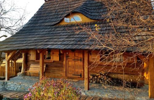 Kalwaria Pacawska Ski Chalet | Jabłoniowa Chatka: Pet-Friendly Retreat with 9.4/10 Rating