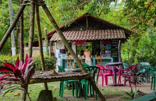 Dibulla House | Discover Jaba Jan Hostal: Pet-Friendly Beach Retreat