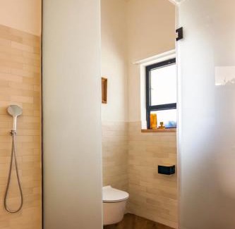 Zikhron Ya'aqov Bed & Breakfast | Experience Jabotinsky 37: A Top-Rated Hotel with Kitchen