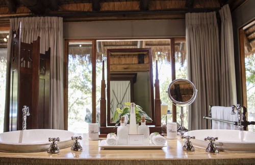Thorny Bush Game Reserve Cabin | Explore Jabulani Safari: 5-Star Retreat with Private Pools