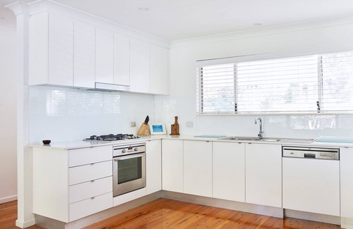 Smiths Lake House | Pet-Friendly Retreat at Jacaranda Beach House - Rated 9.8