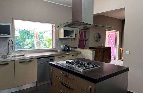 La Saline Les Bains House | Elegant Jacaranda Case Bougainvillier with Ocean Views