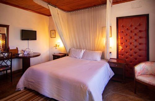 Gilgil Cabin | Relaxing Jacaranda Lake Elementeita Lodge with Pool & Breakfast