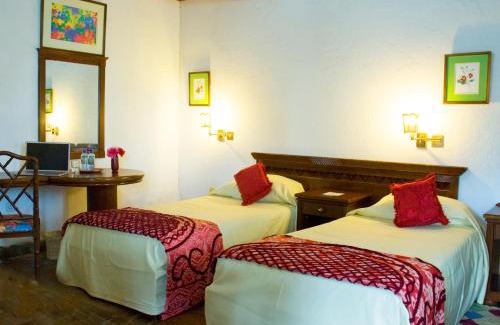 Gilgil Cabin | Relaxing Jacaranda Lake Elementeita Lodge with Pool & Breakfast