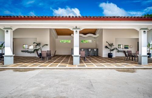Villarreal Villa | Guest Rated 10/10: Jacarandas, 11 with Pool & Pet Friendly