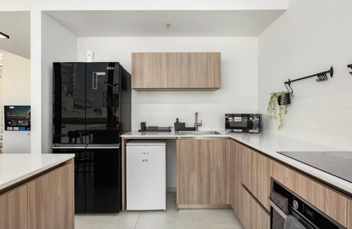 Tel Aviv Apartment | Jaccuzi Montefiore Luxury Apartment By Nimizz