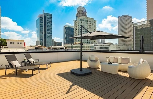 Tel Aviv Apartment | Jaccuzi Montefiore Luxury Apartment By Nimizz