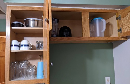 Monroe Apartment | Explore Jack's Joint Apt #4: Spa & Breakfast Included