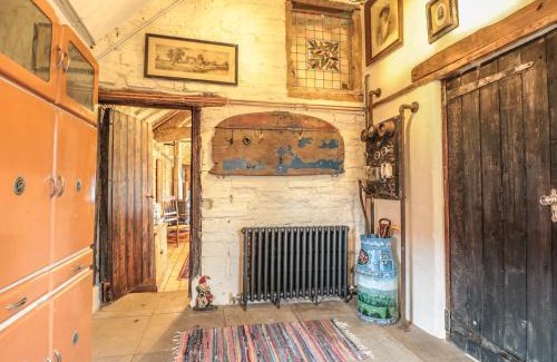 Gloucester House | Pet-Friendly Escape at Jackdaw's Roost - A 4-Star Retreat