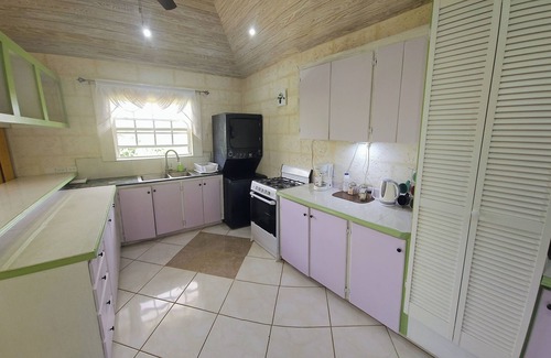 Jackson Apartment | Relaxing Jackson Breezy Vacation Rental in Barbados