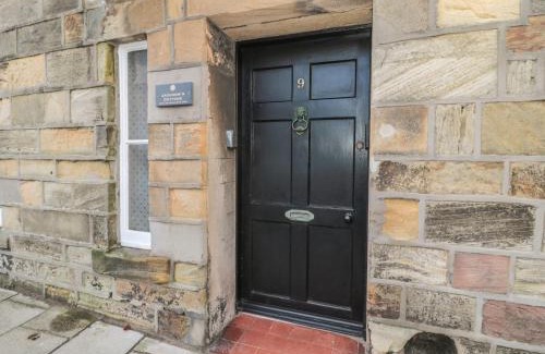 Alnmouth House | Inviting Jackson Cottage: 4-Star Family-Friendly Retreat