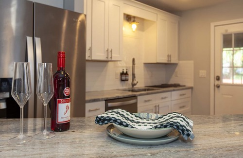 South Riverside House | Stylish 3BR Jacksonville Retreat: Rated 10/10, Pet Friendly