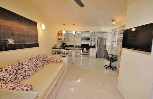Jaco Condo | Beachfront Condo in Jaco with Pool and Ocean Views