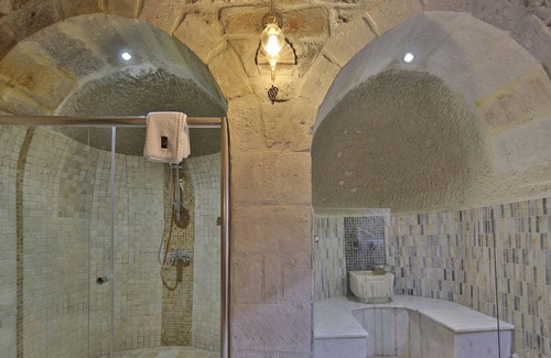 Cavusin Hotel | Discover Jacob's Cave Suites: Guest Rated 9.8, Family-Friendly