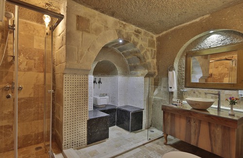 Cavusin Hotel | Discover Jacob's Cave Suites: Guest Rated 9.8, Family-Friendly