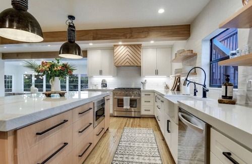 Wimberley House | Experience Jacob's Well Vineyard: Rated 10/10 with Spa & Pool