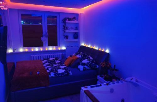 Torun Apartment | Relaxing Jacuzzi Apartment - Guest Rated 9.8/10