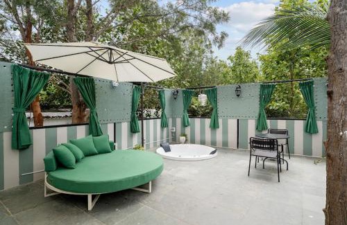 Denkanikota House | Jacuzzi Cove in Bangalore Rio