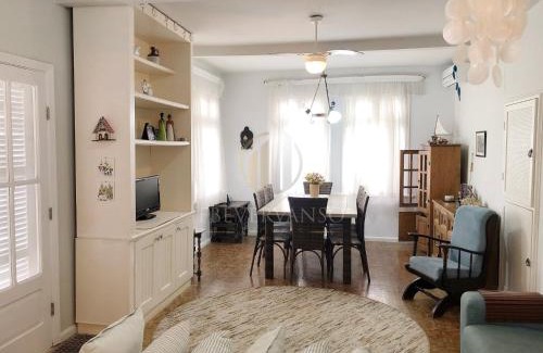 Guaratuba House | Prime Location: Just Steps from Central Beach with Hot Tub