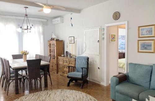 Guaratuba House | Prime Location: Just Steps from Central Beach with Hot Tub