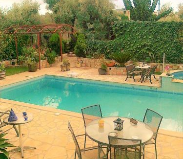 Chalcis Apartment | Pet-Friendly Jacuzzi Pool House with Ocean View