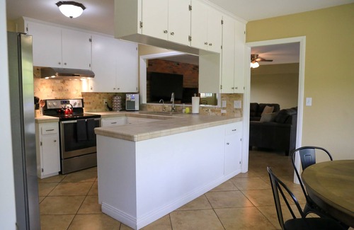 Camarillo House | Relaxing Jacuzzi at Private Hideaway Steps from the Ocean