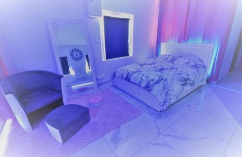 Fecamp Apartment | Romantic Getaway with Hot Tub Near Etretat - Rated 9.1
