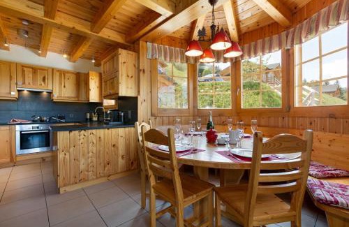 Riddes Ski Chalet | Indulgent Retreat with Jacuzzi & Sauna at Chalet Teremok