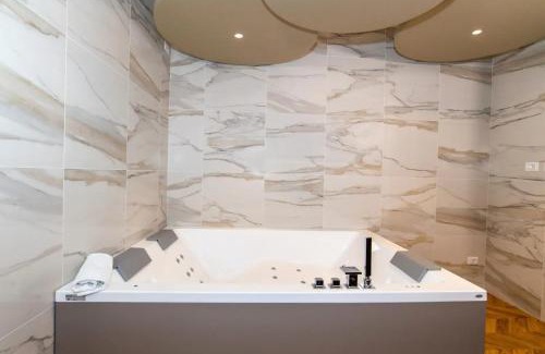 Peschiera del Garda Apartment | Indulgent Jacuzzi Suite at Enjoy Garda Hotel - Guest Rated 10/10