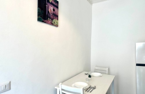 Velletri House | Cozy Retreat at The Little House of Sin: Pet-Friendly Haven